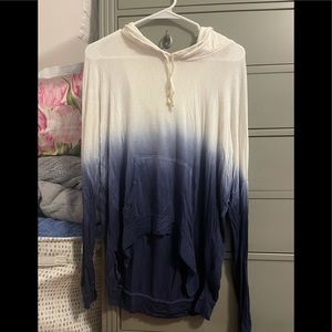 Light brandy Melville sweatshirt